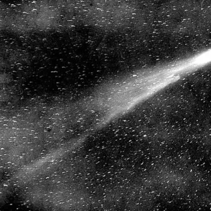 Кометата, която всява паника от векове, се връща: Земята пак ще мине през &bdquo;отровната" ѝ опашка