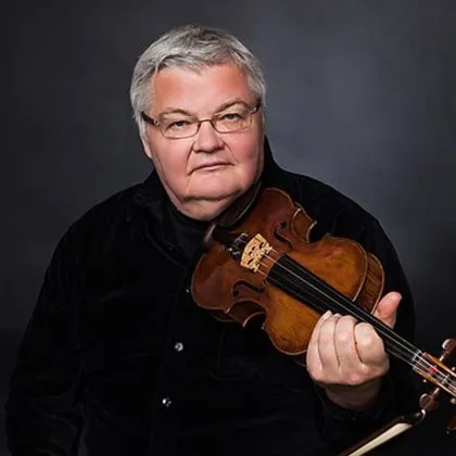 Световноизвестен цигулар почина на борда на самолет