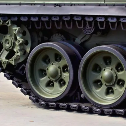 Взрив в танк отне живота на трима военни