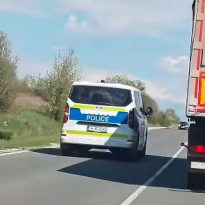 Пореден случай на опасно поведение на пътя този път с