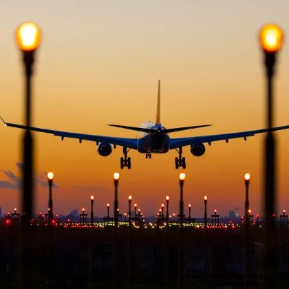 Два самолета едва не се сблъскаха над летище в Ню Йорк