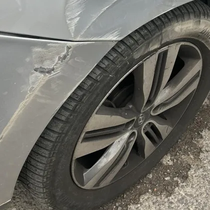 Как силен фенер и полицаи "пичове" разкриха истината за един пътен инцидент