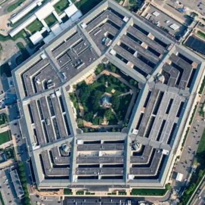 Министърът на военноморските сили на САЩ Джон Фелан напуска поста