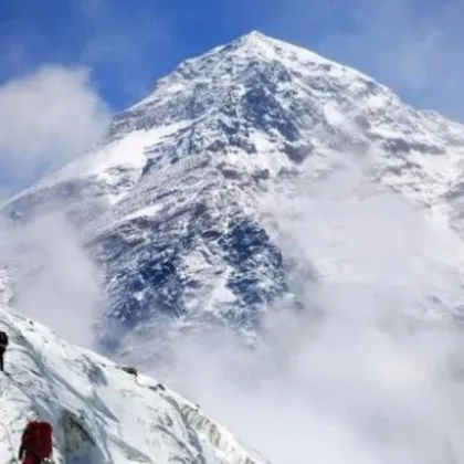 Еверест под блокада! Първенецът на света се оказа недостъпен СНИМКА