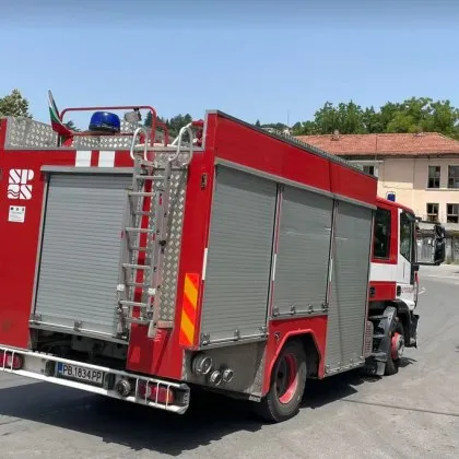 Дете падна в коритото на река, намесиха се огнеборци