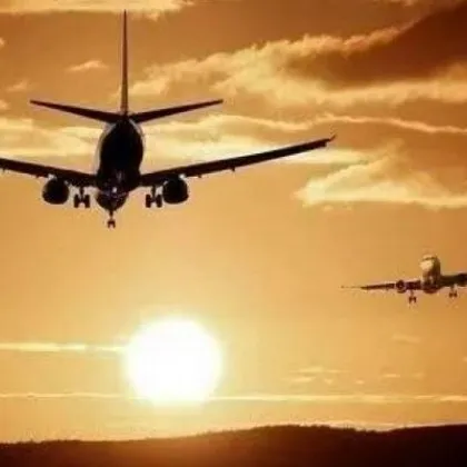 Европейският комисар по транспорта посочи кога е възможен недостиг на авиационни горива