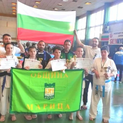 Девет медала и четирима шампиони за СКК "Феникс" от държавното първенство в Ловеч