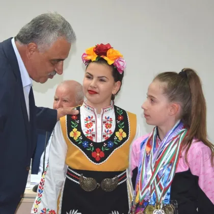 Общински съвет - Марица отличи двама млади таланти за високи постижения СНИМКИ