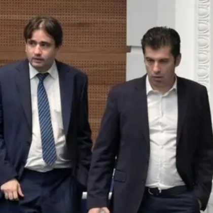 Прекратиха делото срещу Петков и Божанов