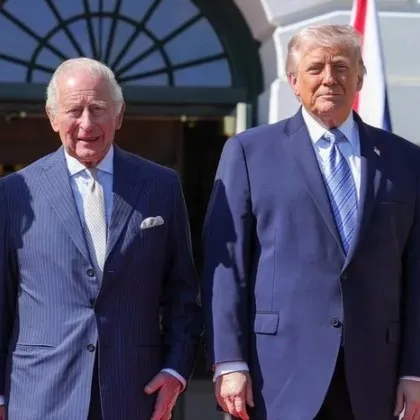 &bdquo;Путин иска война": Какво си прошепнаха крал Чарлз и Тръмп преди чая