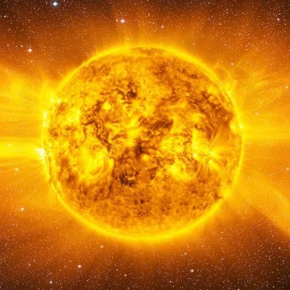 Слънцето &bdquo;избухна" три пъти за часове: Учени предупреждават за нова вълна от магнитни бури
