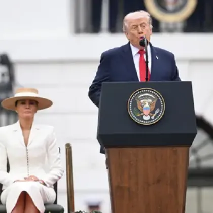 Тръмп се пошегува с брака си пред крал Чарлз