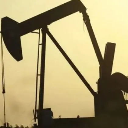 Цената на петрола удари 124 долара за барел