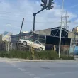 Жена твърди, че кучета от автомивка във Варна са нападнали нея и домашния ѝ любимец
