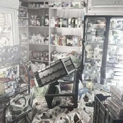 Иззеха над 1 тон храни без произход откриха в магазин и дом в Димитровград