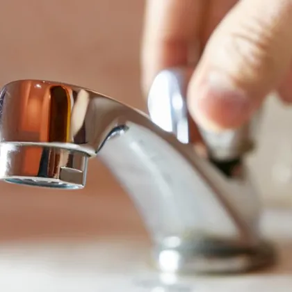 Спират водата в центъра на Карлово заради подмяна на водопровод