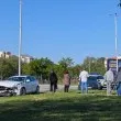 Кола катастрофира на кръгово в Пловдив, има линейка СНИМКИ