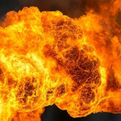 Пожар в търговски център край Техеран отне живота на най-малко осем души