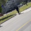 Деца на тротинетки щъкат по варненски булевард, ядосаха жена СНИМКИ