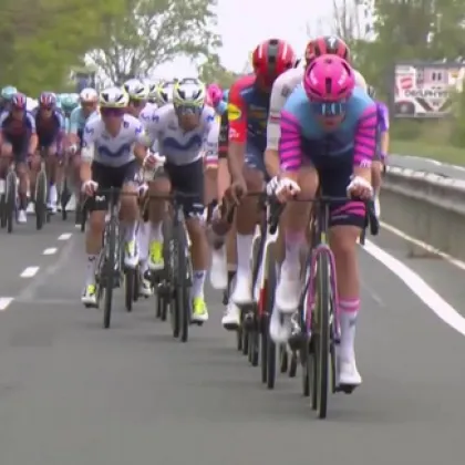 Giro d'Italia блокира Подбалканския път край Петолъчката
