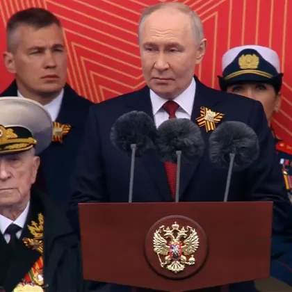 Путин отбеляза Деня на победата с тост за "истината и справедливостта"