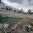 Багер се "удави" в изкоп на метрото в София СНИМКИ