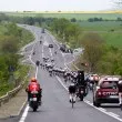 Тежко падане на Джиро д'Италия, спряха временно състезанието