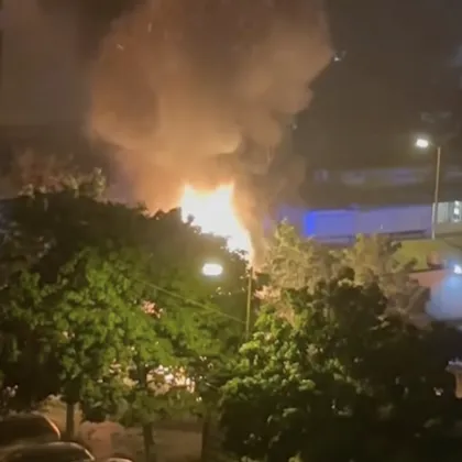 Пожар във Варна тази нощ, изгоряха камион и кола ВИДЕО