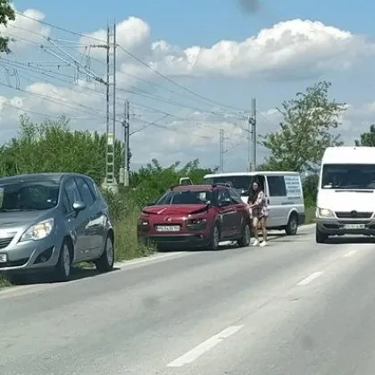 Тапа и нерви на &bdquo;Скобелева майка": Катастрофа блокира един от най-натоварените изходи на Пловдив