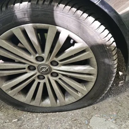 Серия от посегателства над автомобил в София СНИМКИ