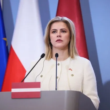 Премиерът хвърли оставка заради украинските дронове