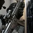 Мъж с нож и чук се барикадира в дома си, заплаши майка си със смърт