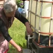 Жители на самоковско село над 15 г. се къпят с канче от бидони