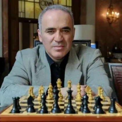 Обявиха Гари Каспаров за международно издирване