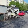 Пожар изпепели товарен бус във Варна