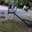 Баскетболен кош се стовари на спортно игрище в София СНИМКИ