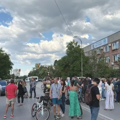 Софиянци вдигнаха протест срещу строежа на 75-метрова сграда