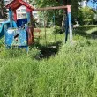 Джунгла от трева в Асеновград и капани в &bdquo;Люлин": Докога общините ще неглижират детските площадки?