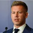 Европейски премиер намали заплатата си наполовина, оряза и заплащането на министрите