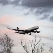 Повреден климатик в самолет прати четирима пътници в болница