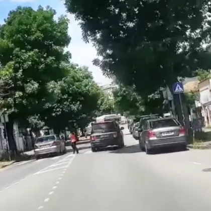 Възмутителна проява на пътя във Варна където шофьор прави незаконно