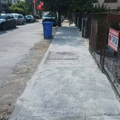 Майка превърна мъката по сина си в тротоар за всички СНИМКИ