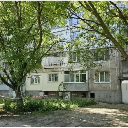 Млада жена падна от осмия етаж на блок в Пловдив, борят се за живота ѝ
