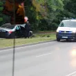 Автомобил излетя на тротоара след катастрофа в София СНИМКА