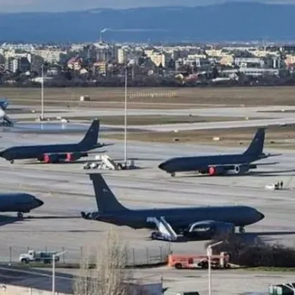 Кабинетът внесе в НС решението за американските самолети в София