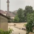 Мощна буря връхлетя родно село, превърна улици в реки ВИДЕО+СНИМКИ