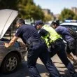 &bdquo;Не ме подминаха": Полицаи и непознат спасиха шофьорка в беда край Пазарджик