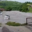 Спасиха жена от наводненото село, водата е достигнала поне метър