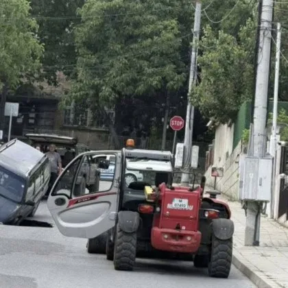 Сцена като от филм но този път не е постановка Автомобил