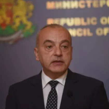 Твърдо вървим към процедура по свръхдефицит заяви министърът на финансите